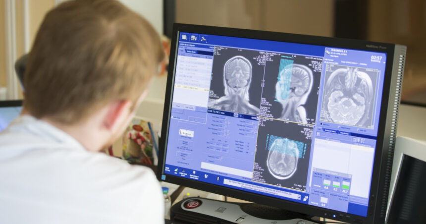 povestea gemenilor diagnosticati cu aceeasi boala extrem de rara la 8 ani distanta nici medicii nu inteleg cum a fost posibil 68c4ff7563823