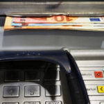 preluare unei banci din romania se apropie de final ce trebuie sa faca clientii ca sa si poata accesa banii din conturi 68bc053d9402a