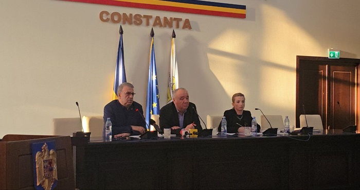 primarul vergil chitac a convocat consiliul local constanta in sedinta cu prezenta fizica vezi aici proiectele de hotarare 68cd9e0db53ba