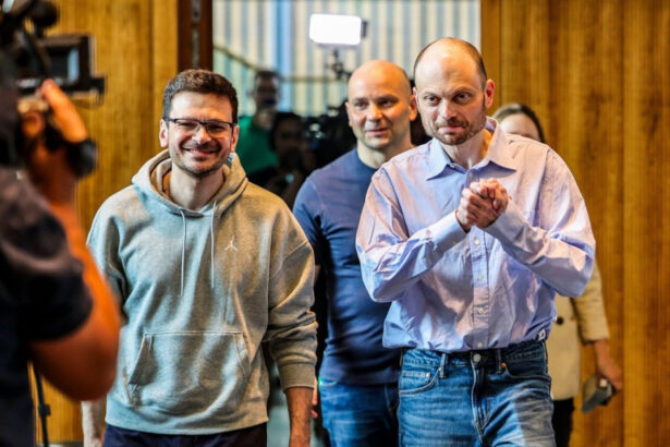 putin i a retras cetatenia rusa mostenitorului politic al lui alexei navalnii 68bedf2332381