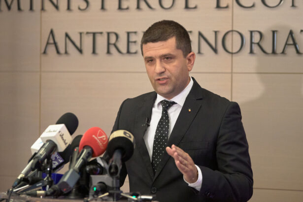 radu miruta sunt primari care au devenit principalii angajatori din comuna ce spune ministrul economiei de reducerea posturilor 68b570d03b88b