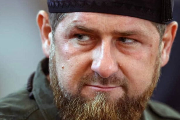 ramzan kadirov acuzat in lipsa de crime de razboi in ucraina ar fi folosit soldati capturati drept scuturi umane pe acoperisuri 68b6a5f06f778