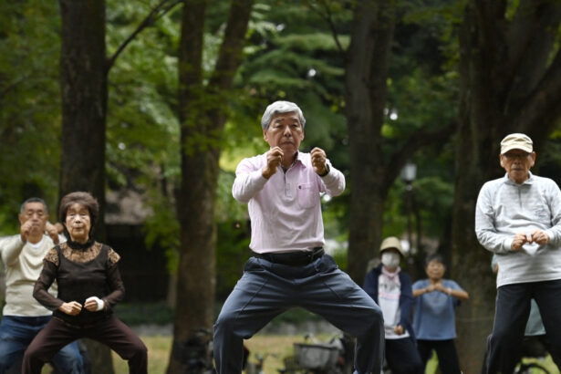 record de longevitate in japonia aproape 100 000 de oameni au depasit varsta de 100 de ani 68c4731ee117f