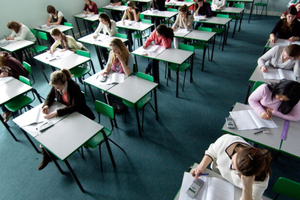record in franta o eleva a luat bacalaureatul la varsta de 9 ani 68bbc1834072b