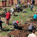 rusia a participat la cupa mondiala a groparilor cu doi angajati ai crematoriului din novosibirsk unde are loc competitia anuala 68c836195be13