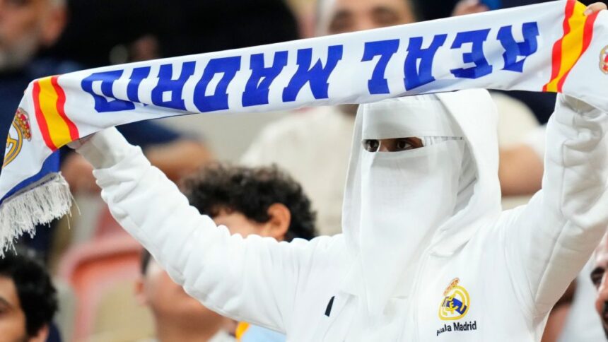 starul de 90 000 000 de e de la real madrid a pus piciorul in prag in fiecare an imi spun ca o sa plec 68cc0df2dafdc