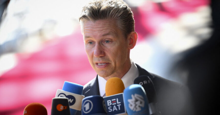 suedia extinde ajutorul pentru ucraina si anunta un pachet militar record cu munitii drone si echipamente navale 68c2de3aa4c42