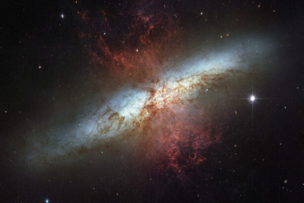 telescopul hubble a observat o galaxie care formeaza stele de 10 ori mai rapid decat calea lactee 68cbb7e997dba