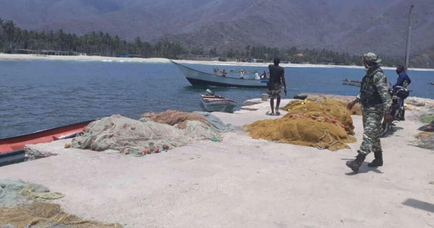 tensiunile escaladeaza nicolas maduro sustine ca opt nave cu 1 200 de rachete si un submarin din sua vizeaza venezuela 68b5fd2b6506b