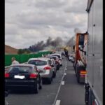 un camion incarcat cu granule de plastic a luat foc pe autostrada a2 circulatia rutiera a fost deviata 68d689e4e6574