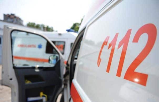 un copil de un an a cazut in piscina in mamaia a fost preluat de echipajul de ambulanta 68bb127eb0dde
