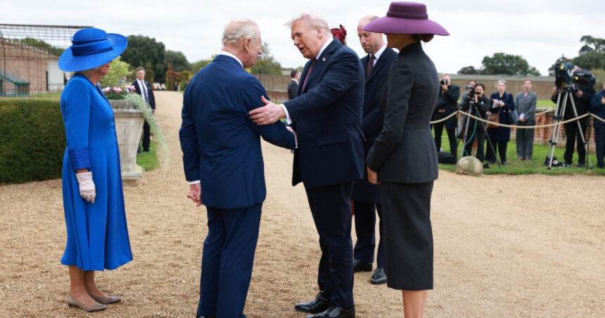 un steag o sabie si o brosa de lux cadourile schimbate intre membrii familiei regale si familia trump cu ocazia vizitei la windsor 68caee3434485