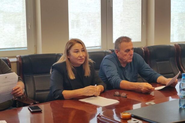 update video consilierii locali din mangalia reuniti in sedinta ordinara a lunii septembrie seful politiei locale a intrat in comisia de disciplina 68d683ecb1774