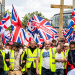 video elon musk mesaj la cea mai mare demonstratie a extremei drepte din marea britanie violenta vine la tine ripostezi sau mori 68c6693a916c5