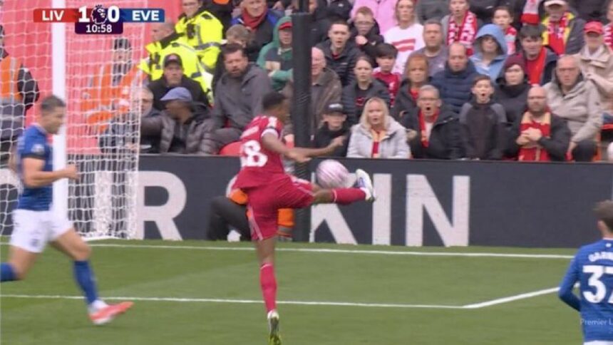 video exclusiv ce golazo cum a putut gravenberch sa inscrie in liverpool everton 68ce985e94620