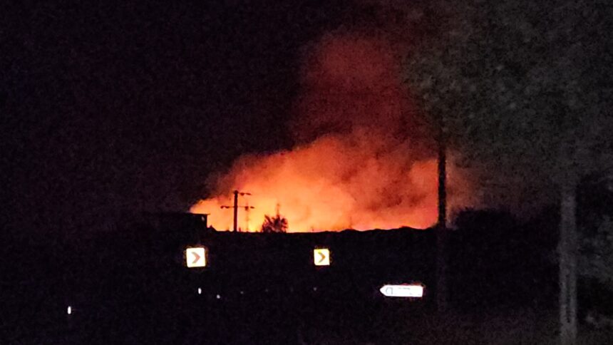 video incendiu puternic in zona localitatii sibioara flacarile sunt vizibile de departe 68d827c87e7ca