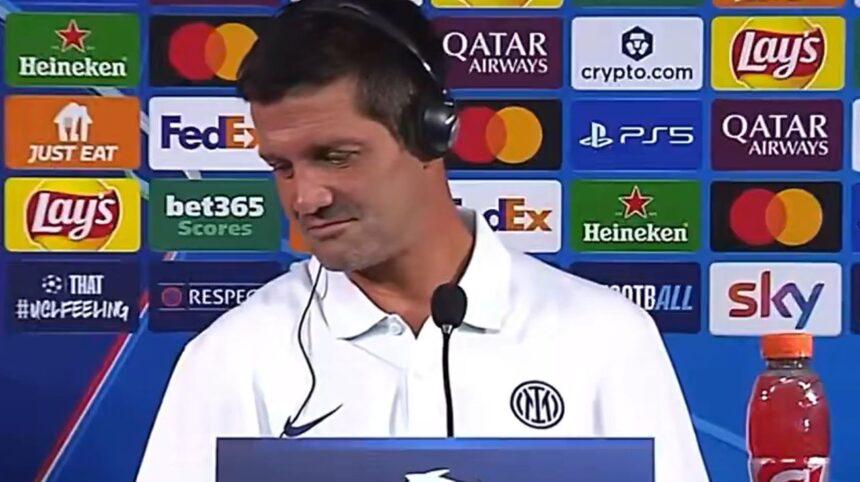 video moment amuzant cu chivu in prim plan ce a patit antrenorul roman la conferinta de presa 68dbb5c04a5e5