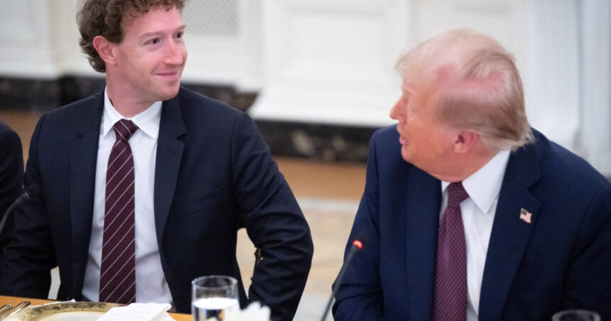 video moment jenant pentru mark zuckerberg la casa alba cand a vrut sa i faca pe plac lui trump scuze dar nu stiam ce cifre va doriti 68beb55e95e8f