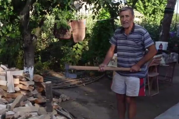 video romanii enervati de certurile politicienilor nici nu mai ma uit ce sa vad bilciul lor mai bine ma duc la balci cand e la calarasi 68cc26dce65d1