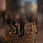 video scene socante in centrul vechi din capitala bodyguarzii unui local au snopit in bataie mai multi tineri de la ce a pornit scandalul 68d916e3db4c7