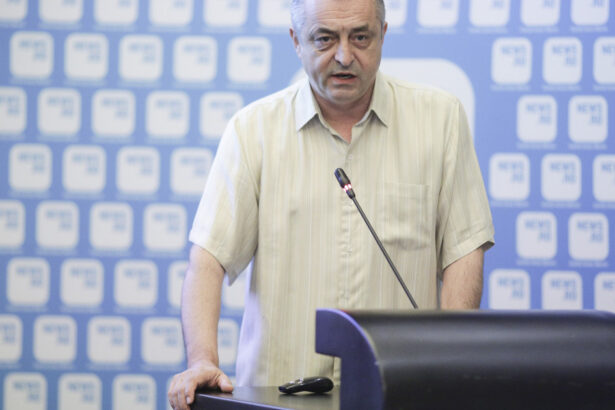 video stefan dumitrascu fost arhitect sef al capitalei pus sub acuzare intr un dosar plecat de la un denunt al lui nicusor dan 68d66234b7d59