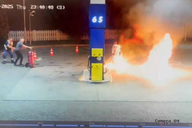 video un barbat a incendiat pompa de alimentare a unei benzinarii din timis si a aruncat combustibil aprins pe un angajat 68bbfa56e2c1d