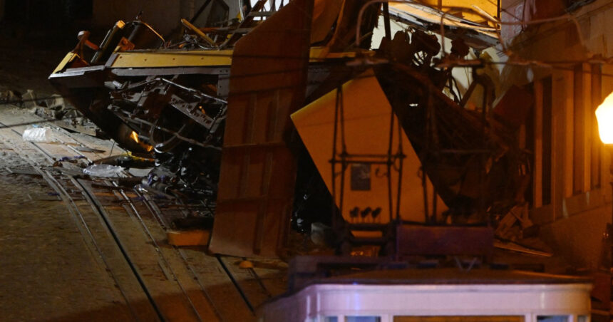 Zi de doliu național în Portugalia, după tragedia funicularului Gloria. Șefa diplomației române a transmis condoleanțe. 1 videofoto zi de doliu national in portugalia dupa tragedia funicularului gloria sefa diplomatiei romane a transmis condoleante 68b91e16e803e