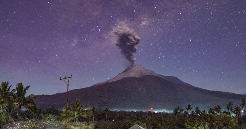 vulcanul lewotobi laki laki din indonezia a intrat iar in eruptie recomandarile autoritatilor 68cff812a2813