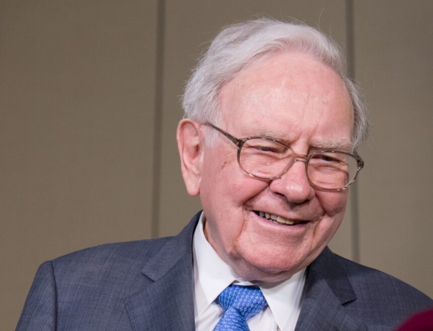 warren buffett si cele 5 carti care te pot transforma lectii pentru viata si investitii 68b54eb3b13f4