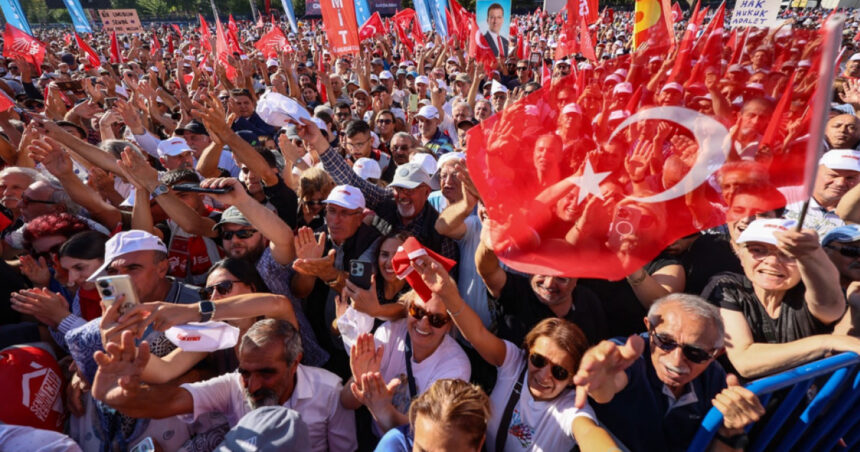 zeci de mii de persoane la o manifestatie a opozitiei la ankara acuza guvernul turc ca submineaza democratia 68c720032daf5