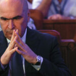 10 ani de la Colectiv. Bolojan: Soluția este asumarea abordărilor corecte la probleme, nu critica din umbră 5 10 ani de la colectiv bolojan solutia nu e sa stai pe margine si sa arunci cu pietre ci sa iti asumi abordari corecte la probleme 69038ccc07c87