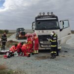 accident rutier urmat de incendiu in satu nou o basculanta a agatat firele electrice o persoana este inconstienta 68f0aa7e43719