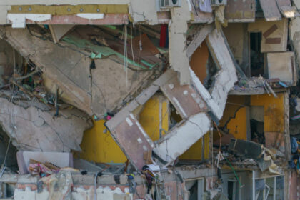 ajutoare pentru locatarii afectati de explozia din rahova 51 de familii au primit cate 1 500 de lei de la primaria capitalei 6900d12c0a647