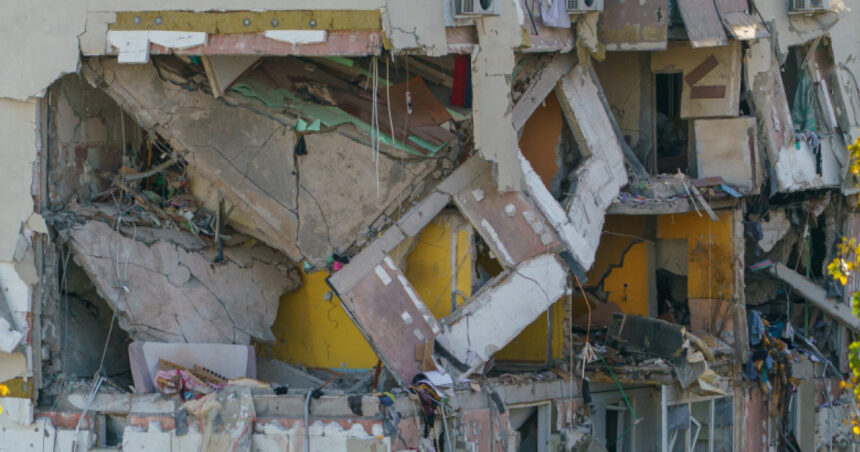 Ajutoare pentru locatarii afectați de explozia din Rahova: 51 de familii au primit câte 1.500 de lei de la Primăria Capitalei 1 ajutoare pentru locatarii afectati de explozia din rahova 51 de familii au primit cate 1 500 de lei de la primaria capitalei 6900d12c0a647