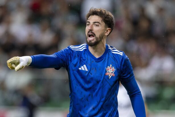 andrei vlad si vatajelu cu bagajele facute la aktobe antrenorul face curatenie si pastreaza doar doi jucatori 6904cc86311a4