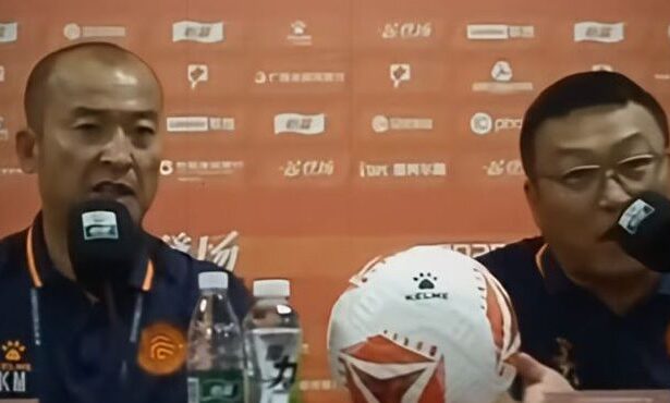 antrenorul lui asamoah a explodat dupa accidentarea teribila a fostului jucator de la fcu craiova asa iti inveti jucatorii 68e40132bf83e