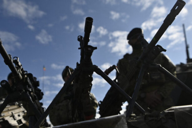 apararea flancului estic va ramane robusta da asigurari franta dupa ce sua au anuntat retragerea a sute de militari din romania 690285758afdd