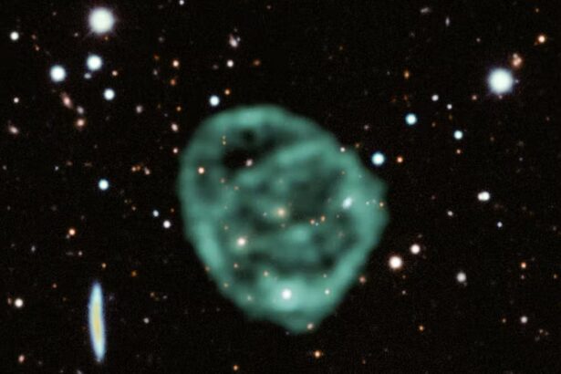 astronomii au descoperit cel mai puternic si mai indepartat cerc radio observat pana acum 68e7676aba8b2