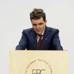 atacuri cibernetice actiuni secrete si propaganda ce contine raportul cu actiunile rusiei prezentat de presedinte liderilor europeni 68dfc3144d7c5