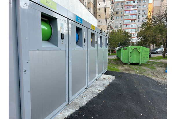 bena polaris m holding pentru deseuri voluminoase a fost amplasata saptamana aceasta pe aleea stadionului din constanta 68f60bfb082ee