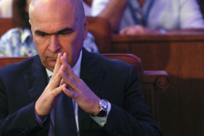 bolojan a incercat sa obtina amanarea jalonului din pnrr privind pensiile speciale dupa decizia ccr oficialii ue au refuzat surse 6900d71402463