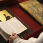 calendar ortodox octombrie 2025 trei sarbatori religioase importante sunt mentionate cu cruce rosie 68dca88f5aea4