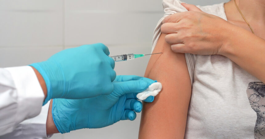 cand este cel mai bun moment sa faci vaccinul gripal potrivit specialistilor medicii confirma sunt deja cazuri de gripa in romania 68e0ab1996492