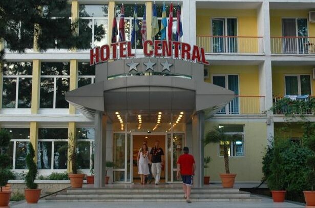 carstocea va ridica doua noi hoteluri in mamaia proiectele au primit unda verde de la mediu 68e3983dcdfc3