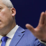 catalin predoiu da asigurari ca niciun angajat nu va ramane fara loc de munca dupa reorganizarea mai 68f9244290ec8