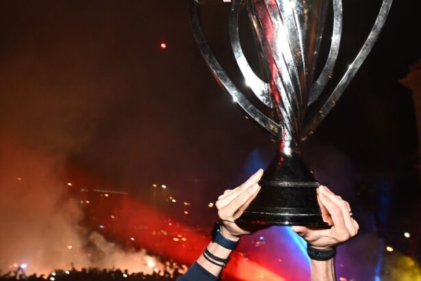 cine e favorita bookmakerilor pentru titlu in superliga fcsb pastreaza sanse bune 68e4b801ed5c9