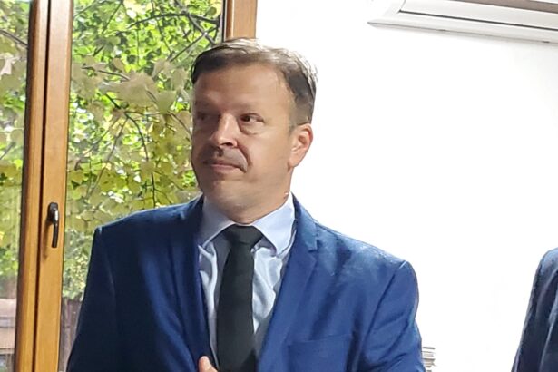 circ cu demisii in alb la harsova primarul a sesizat organele de cercetare penala in cazul solicitarii de incetare a mandatului consilierei codreanu 68f6eae57a283
