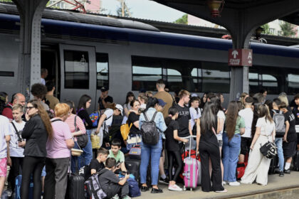 circulatia trenurilor cfr calatori a fost reluata dupa ce s a ajuns la un acord privind plata datoriilor 68f8580c91c52