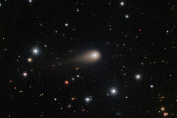 cometa interstelara 3i atlas continua sa fascineze astronomii ce fenomen a fost observat acum 690081f8ca099