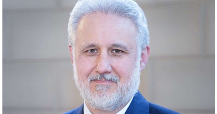 Marius Lazurcă, consilierul prezidențial pentru politică externă, a preluat și rolul de consilier pentru securitate națională. 1 consilierul prezidential pentru politica externa marius lazurca a devenit consilier si pentru securitate nationala 6904947423839